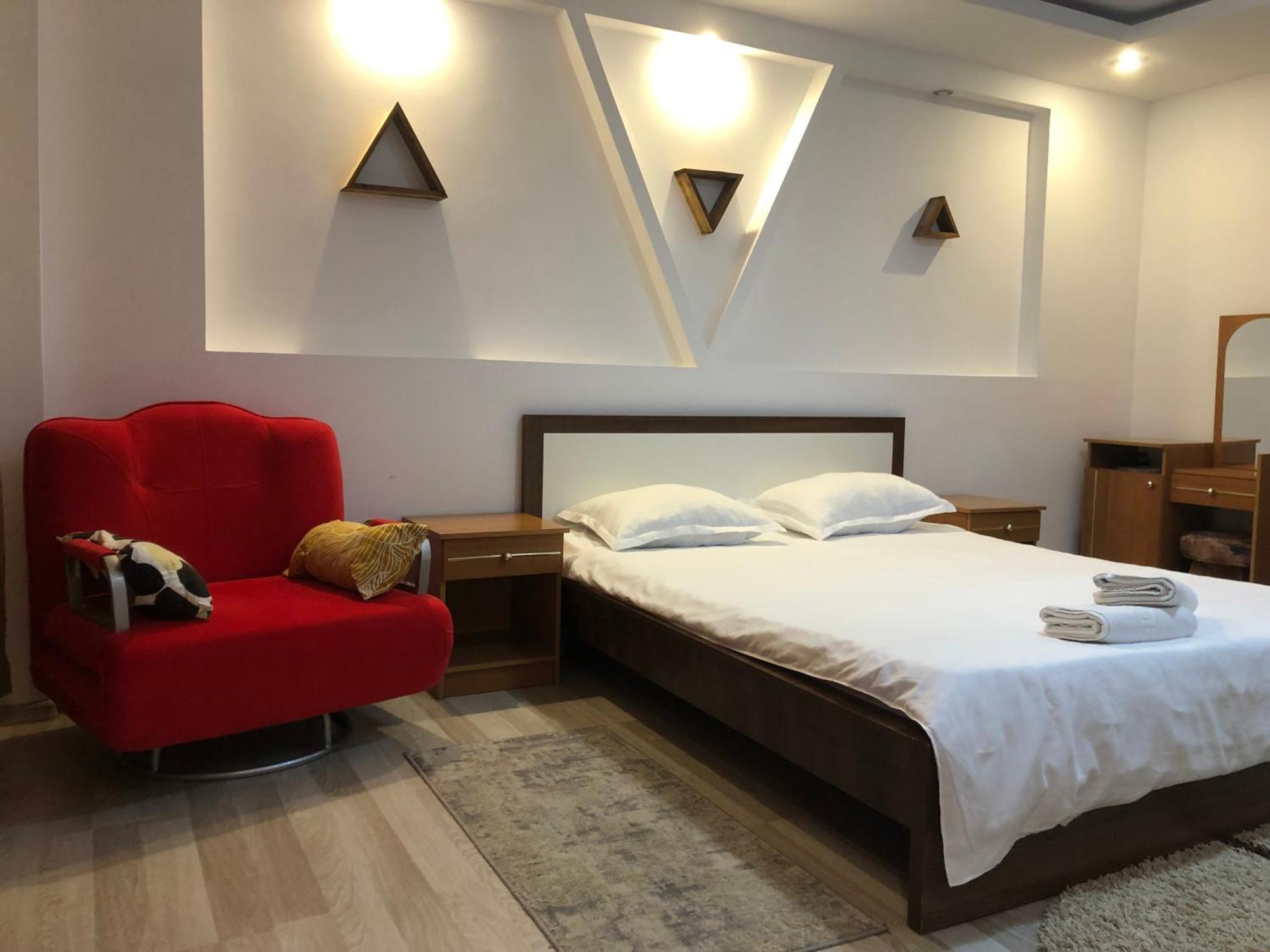 Ferienwohnung Charming And Intimate Getaway In Bucharest - Near Unirii Square Exterior foto